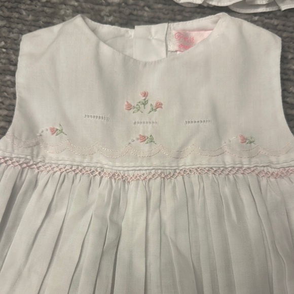 EUC Petit Ami bubble romper with sweet floral embroidery & matching Bonnet NB - Picture 2 of 3